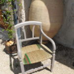 fauteuil unique avec sa touche de couleur