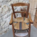 Chaise haute chinée, et adoptée.