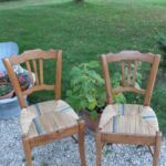 Faire plaisir en restaurant les chaises des parents.